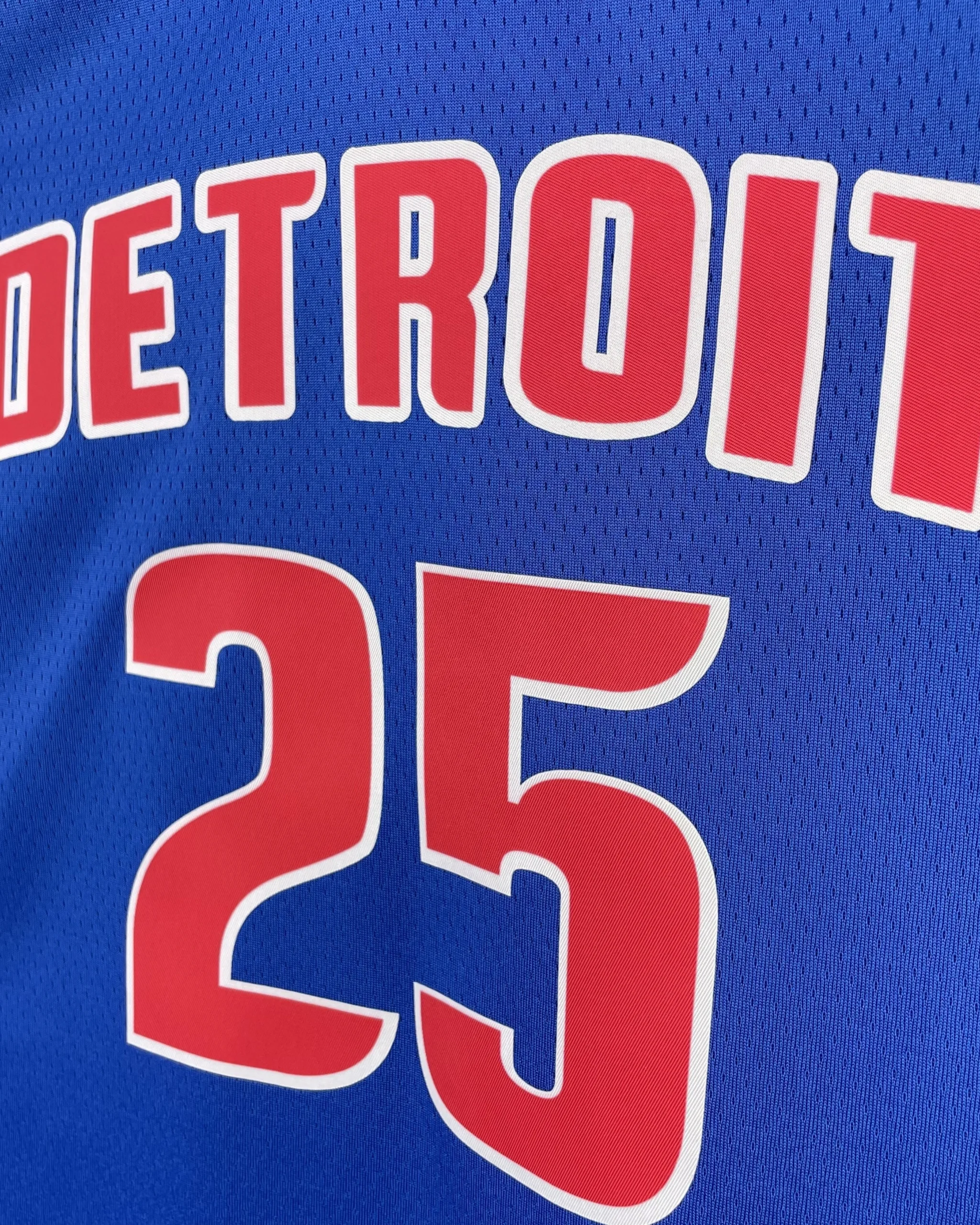 detroit pistons 24/26 icon edition detroit pistons 24/26 icon edition