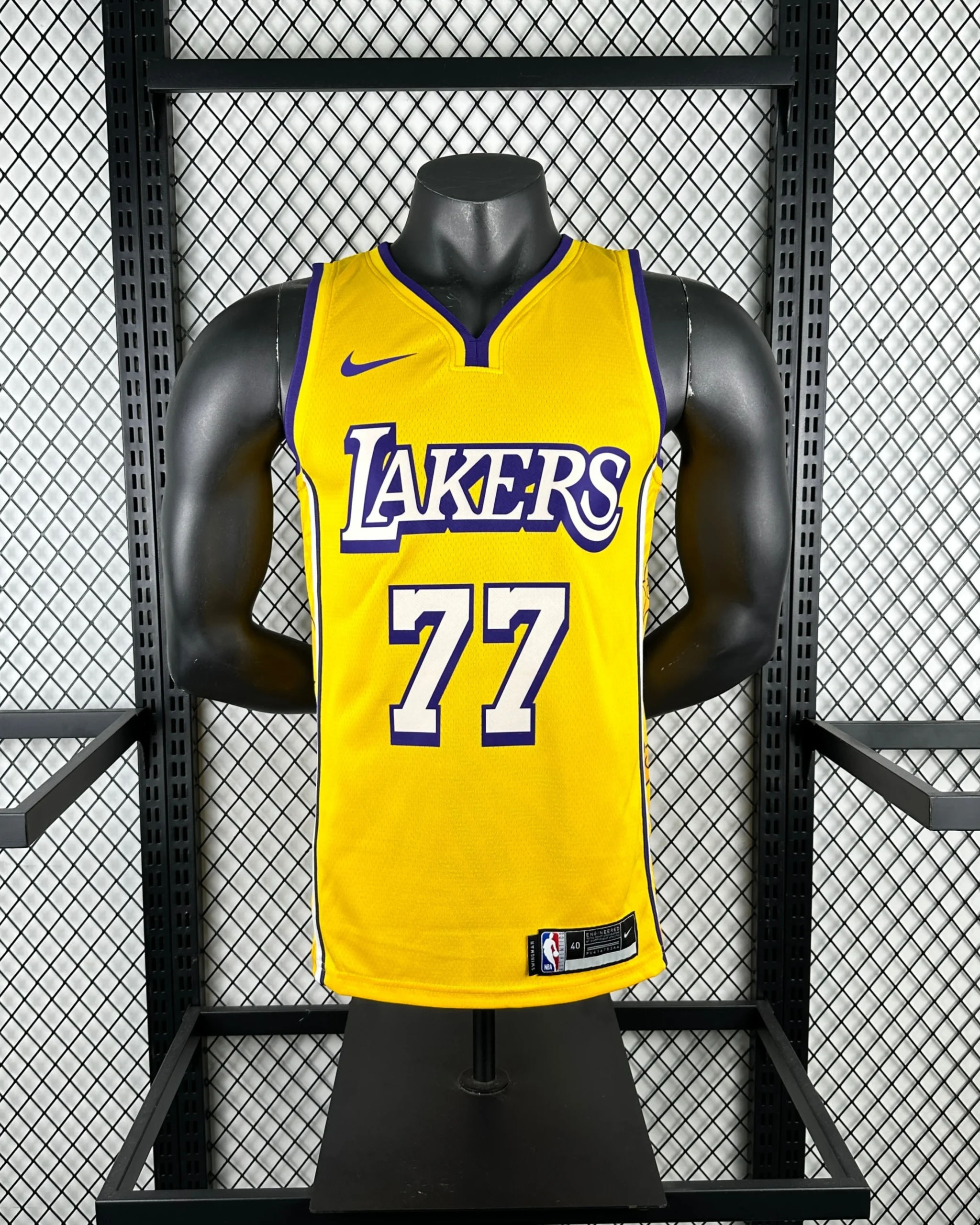 LOS ANGELES LAKERS JERSEY-STAR PLAYER EDITION LUKA DONČIĆ