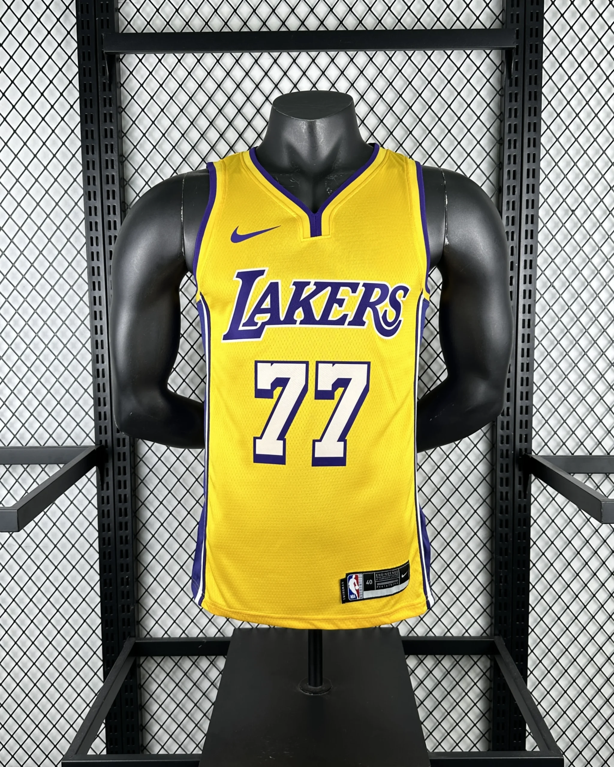LOS ANGELES LAKERS 2017-18 ICON EDITION